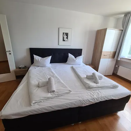 Perfektes Zimmer Im Herzen Von - Stadtmitte Von Privat * Stuttgart